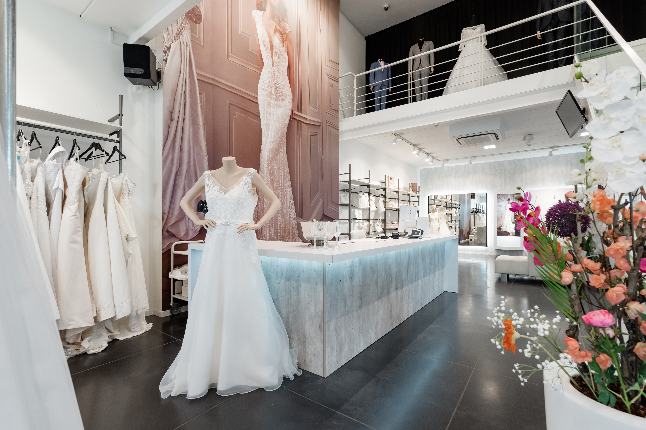 Bruidsmodeland overzicht showroom