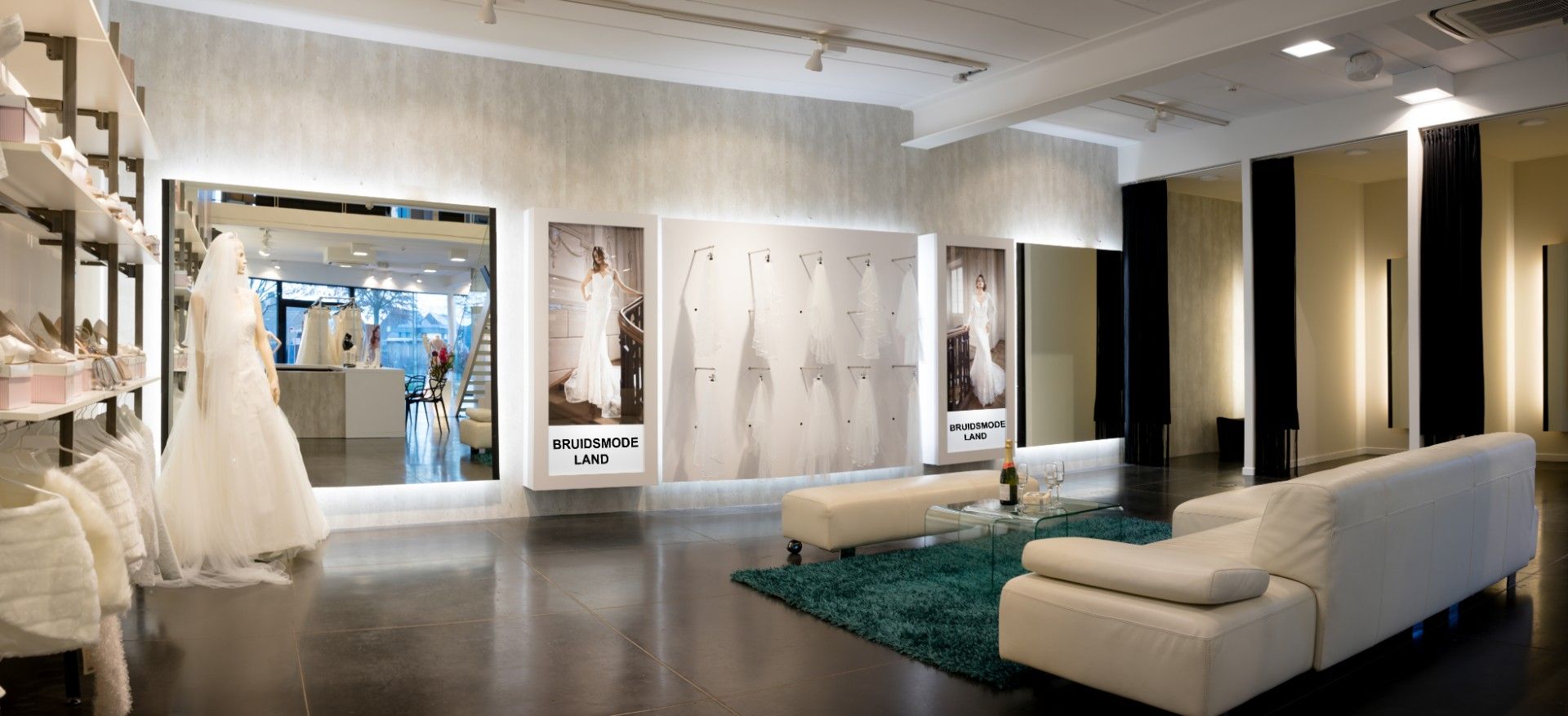 Bruidsmode showroom